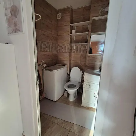 Pinters Apartment *
